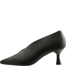 Load image into Gallery viewer, Hogl Black Soft Leather Pump|1060100100
