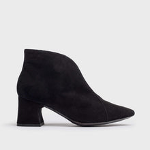 Load image into Gallery viewer, Wonders I9013BS- Suede Ankle Boot.
