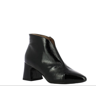 Wonders Black Patent V-Cut Ankle Boot| I9013PB