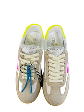 Load image into Gallery viewer, Meline White Pink and Neon Trainer |525110100
