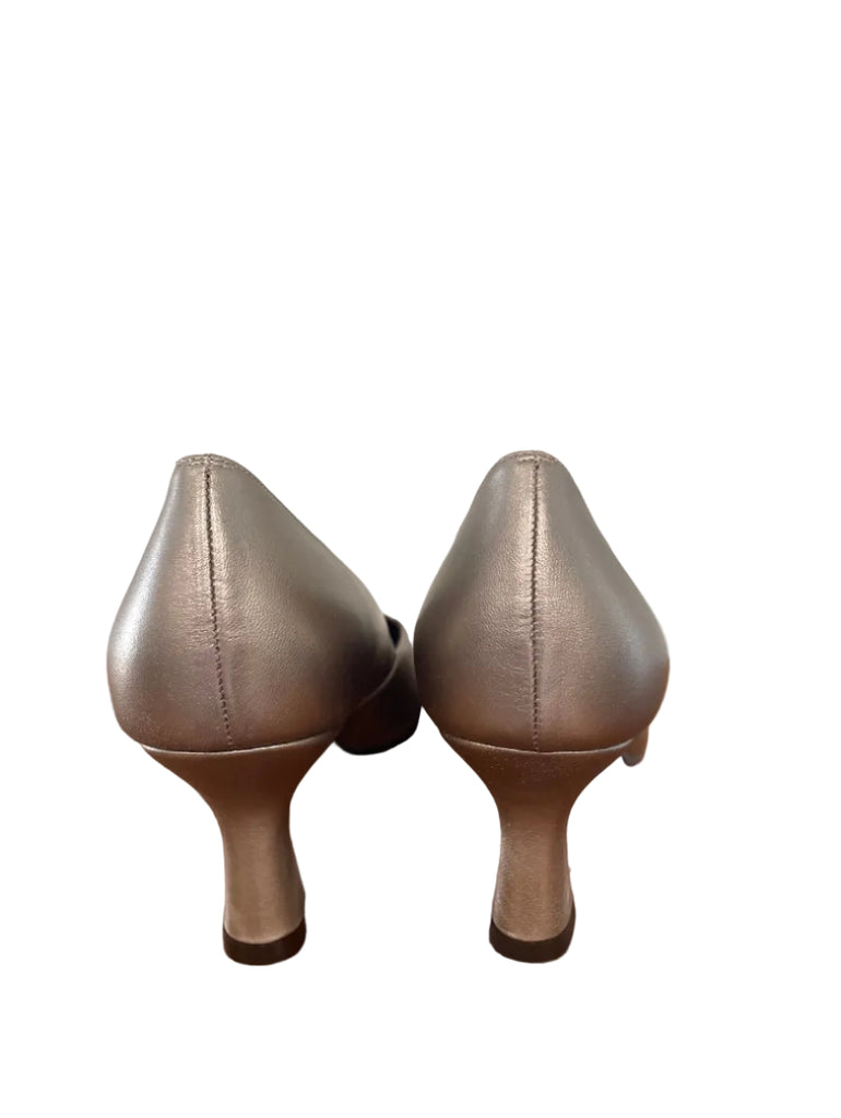 Lodi Gold Court Shoe|GENIUSC232
