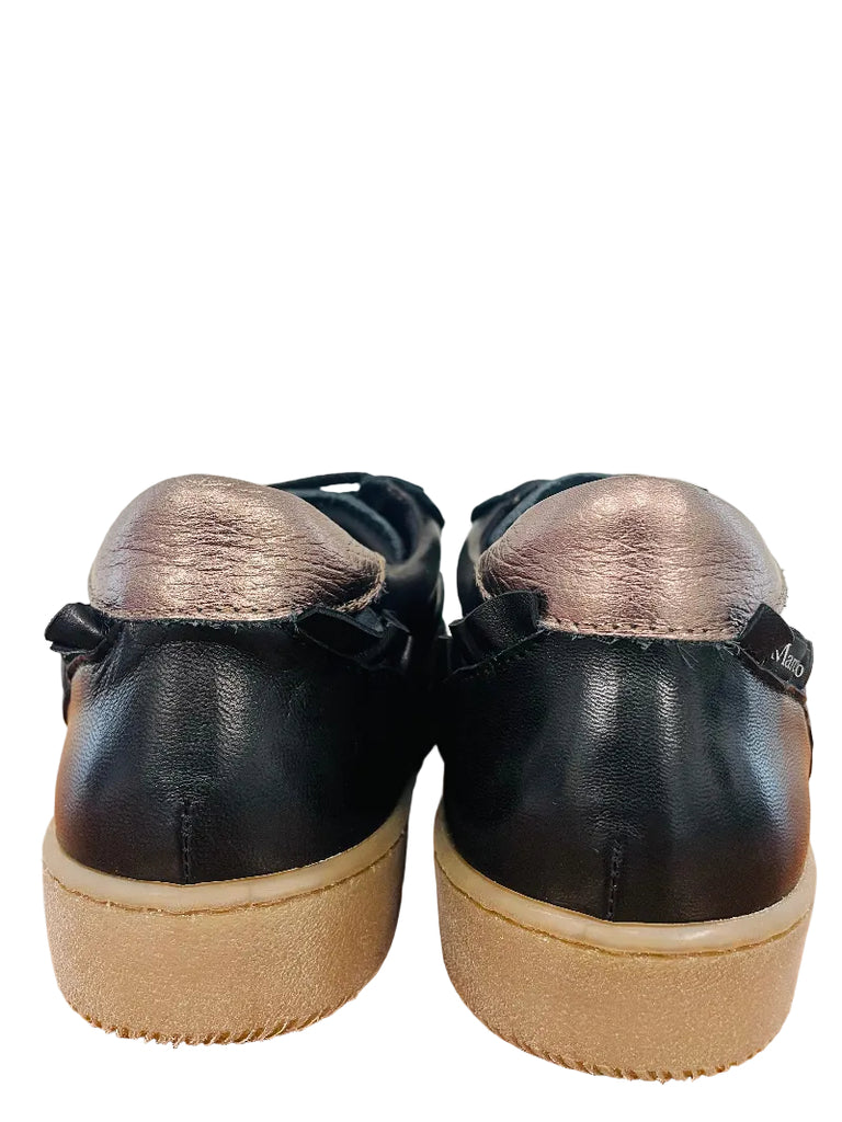 Marco Moreo Black and gold Trainer|X762JNER