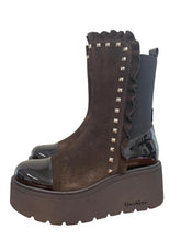 Load image into Gallery viewer, Marco Moreo Brown Studs Platform Boot|G1018JMO
