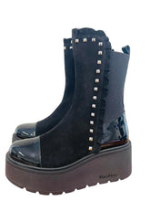 Load image into Gallery viewer, Marco Moreo Black Studs Platform Boots|G1018JNR
