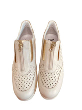 Load image into Gallery viewer, Marco Moreo MN805JLP-Wedge Shoe.
