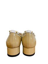 Load image into Gallery viewer, Loreta Vitale C9303ORG- Pump.
