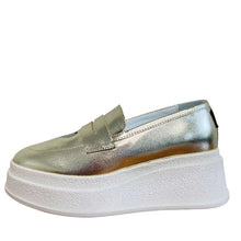 Load image into Gallery viewer, Marco Moreo M692JLPL- Platform Loafer.
