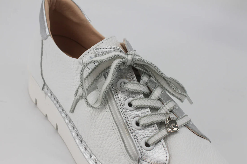 Jose Saenz White and Silver Comfort trainer|2001PLATA