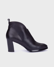 Load image into Gallery viewer, Wonders Black Ankle Boot|L1112NEG
