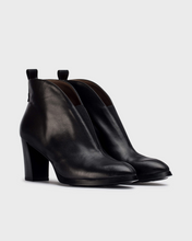 Load image into Gallery viewer, Wonders Black Ankle Boot|L1112NEG
