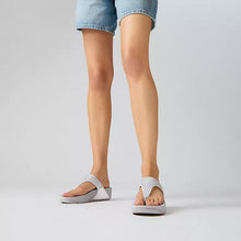 Load image into Gallery viewer, Fit Flop JE3011- Sandal.
