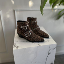 Load image into Gallery viewer, Copenhagen CS8355- Ankle Boot.
