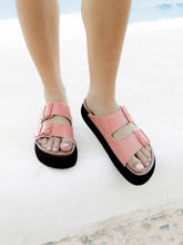 Load image into Gallery viewer, Genuins Honolulu G106308- Sandal.
