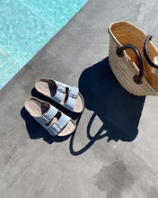 Load image into Gallery viewer, Genuins Honolulu G106249- Sandal.
