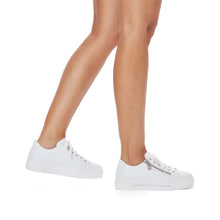 Load image into Gallery viewer, Reiker N492181 - Trainer.
