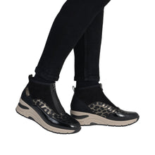 Load image into Gallery viewer, Rieker N936200- Ankle Boot.
