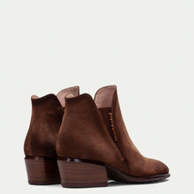 Load image into Gallery viewer, Hispanitas PHI254383A- Ankle Boot Avellana.
