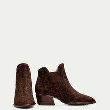 Load image into Gallery viewer, Hispanitas PHI254383L- Ankle Boot Leo.
