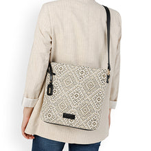 Load image into Gallery viewer, Remonte Shoulder Bag|Q073181
