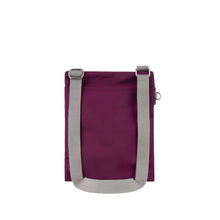 Load image into Gallery viewer, Roka chelsea B medium royal burgundy.
