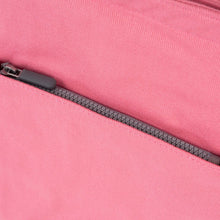 Load image into Gallery viewer, Roka portobello N large Tote crimson.
