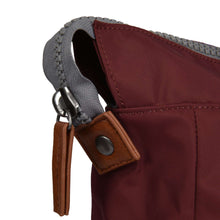 Load image into Gallery viewer, Roka Bantry B Small Port.
