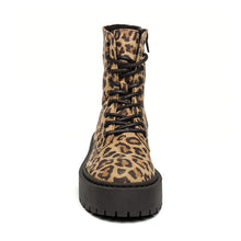 Load image into Gallery viewer, Steve Madden 1001184969- Leo Ankle Boot.
