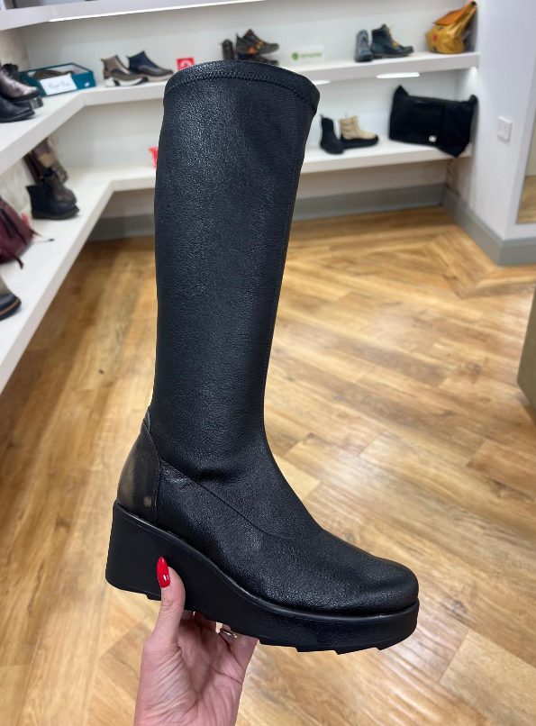 José Sáenz knee-high boot