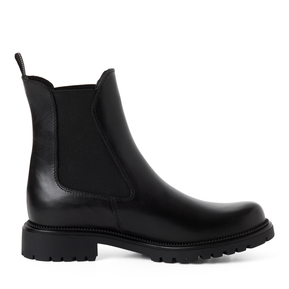 Tamaris Black leather Chelsea Boot|125427001