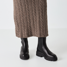 Load image into Gallery viewer, Tamaris Black Leather Chelsea Boot|125992001
