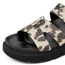 Load image into Gallery viewer, Tamaris Cow Print Platform Mule|127412102
