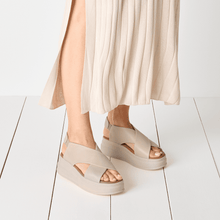 Load image into Gallery viewer, Tamaris 2830344418- Sandal.
