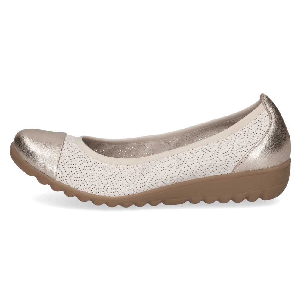 Silver shoe with beige sole on a transparent background