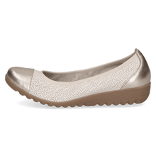 Load image into Gallery viewer, Silver shoe with beige sole on a transparent background
