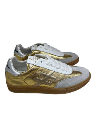 Another Trend A0381343 -Trainer.