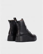 Load image into Gallery viewer, Wonders A9350WBLK- Ankle Boot.
