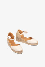 Load image into Gallery viewer, Unisa Beige Leather Espadrille |CISCAIV
