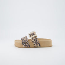 Load image into Gallery viewer, Beige slide sandal with leopard print straps on a white background
