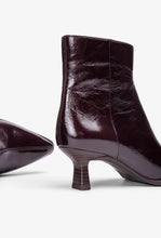 Load image into Gallery viewer, Unisa Testa Brown Ankle Boot|LOMASBR
