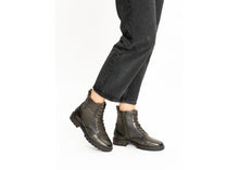 Load image into Gallery viewer, Ara 121126006- Ankle Boot.
