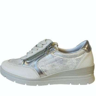 Karen Koo 9639198- Trainer.