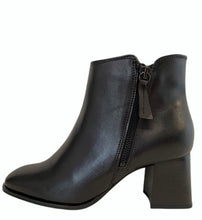 Load image into Gallery viewer, Karen Koo 920007BLK- Leather Ankle Boot
