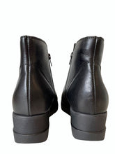 Load image into Gallery viewer, Karen Koo 932006BLK- Ankle Boot
