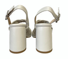 Load image into Gallery viewer, Anna Donna FL271BR- Taupe Sandal
