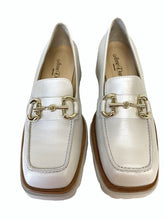 Load image into Gallery viewer, Anna Donna FL221BR- Loafer
