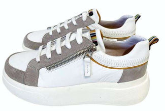 Kkaren Koo 242335BG- Trainer.