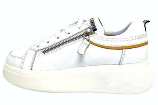 Kkaren Koo 242335WH- Trainer.