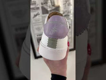 Load and play video in Gallery viewer, Another Trend A039M572- Trainer.
