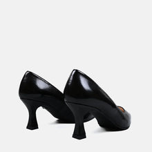 Load image into Gallery viewer, Lodi Black Patent Court Shoe|ROAC60
