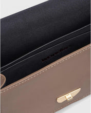 Load image into Gallery viewer, Wonders WB46062TA- Bag.
